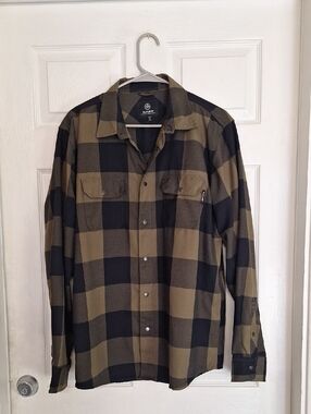 Mens Size L Flylow Plaided Snap Front Flanel